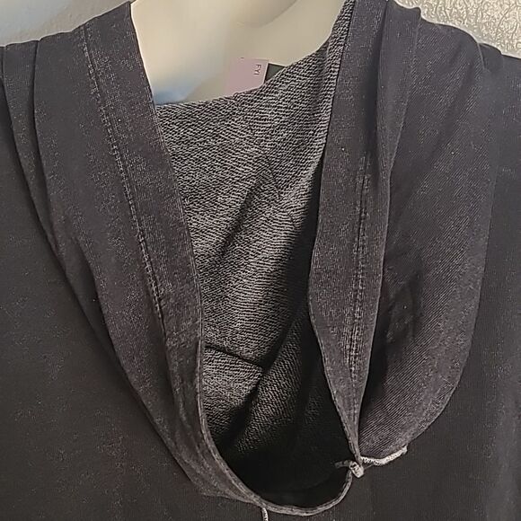 Wild Fable Seamed Hoodie Longsleeve T-Shirt, Distressed Black, Size Medium, NWT - Picture 7 of 12